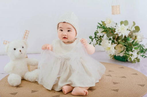 三河宝宝几个月抬头